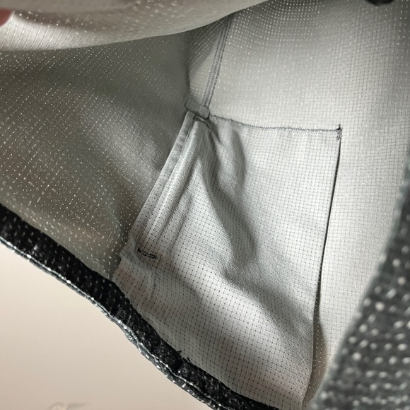 Lululemon Airing Easy Stand Collar Black Shirt—GREAT Fabric!! - Picture 12 of 13